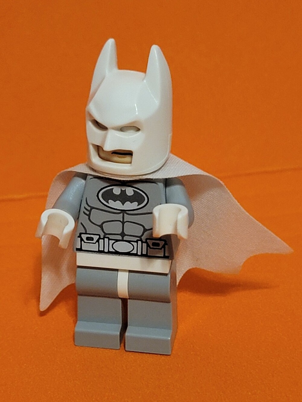 LEGO DC Super Heroes Arctic Batman Minifigure sh047 White Cape Set 76000